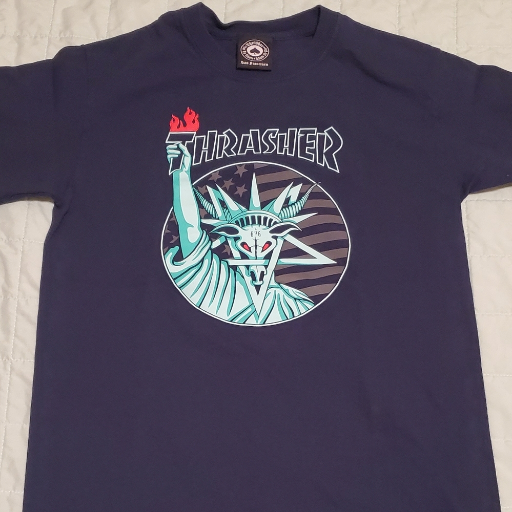 TRASHER dark blue tshirt size small